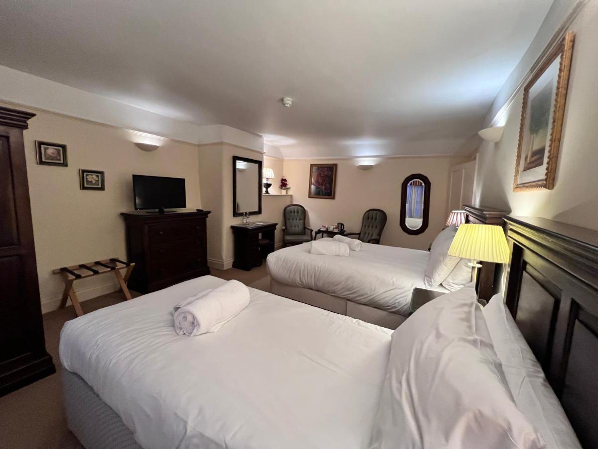 The Royal Lion Hotel Λάιμ Ρέγκις Εξωτερικό φωτογραφία