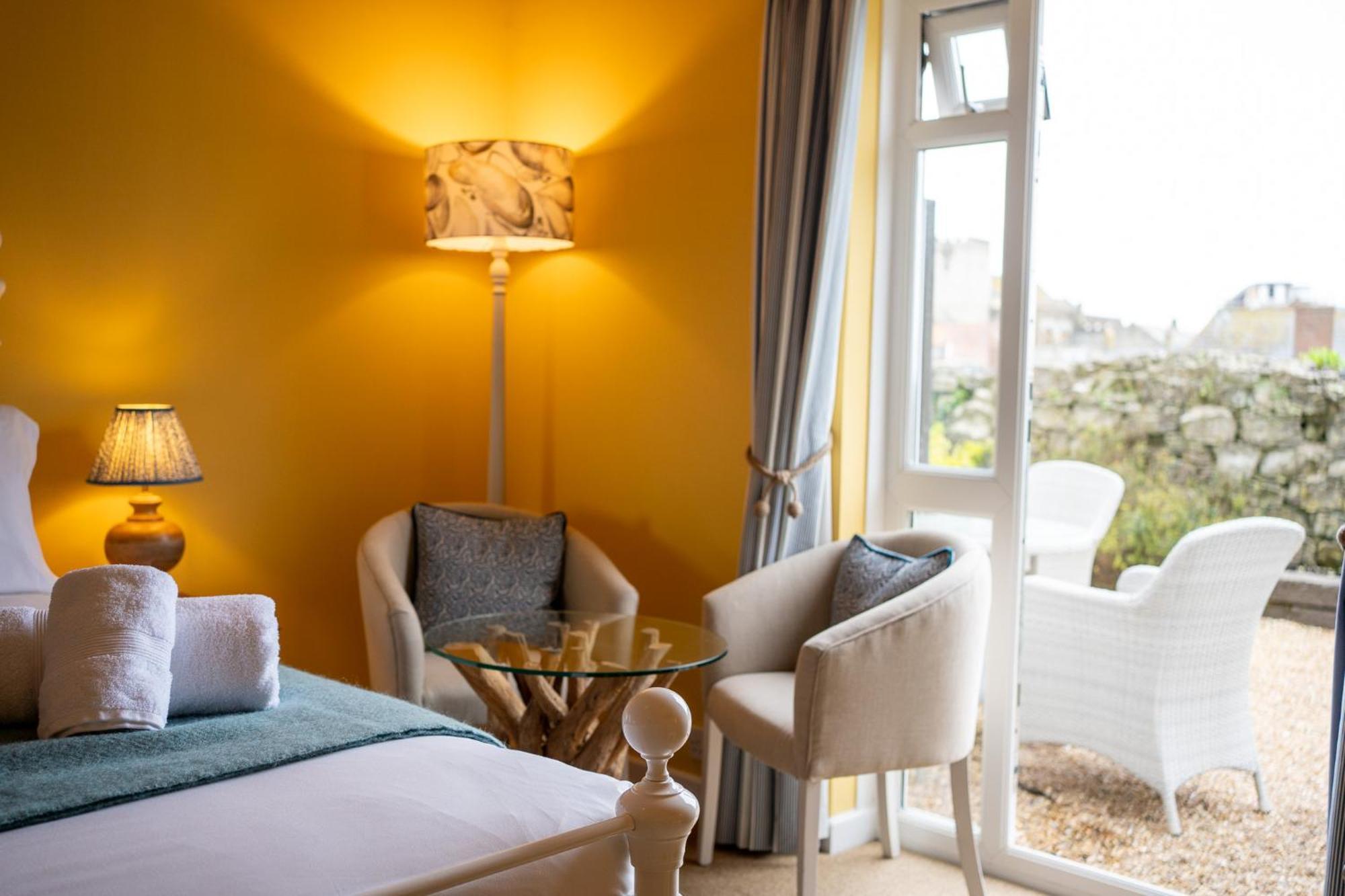 The Royal Lion Hotel Λάιμ Ρέγκις Εξωτερικό φωτογραφία